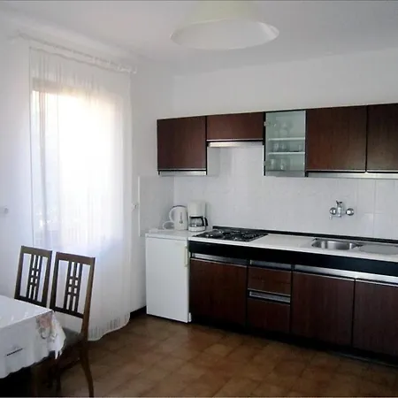 公寓 In Novigrad With Balcony, Air Conditioning *