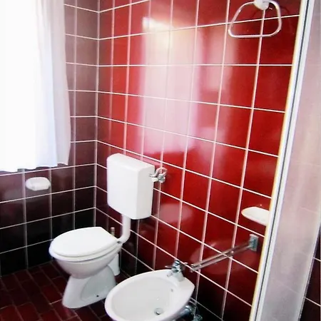 In Novigrad With Balcony, Air Conditioning * Novigrad (Istria)