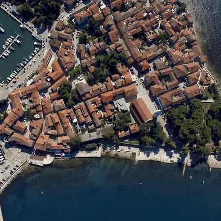 Appartement In Novigrad With Balcony, Air Conditioning *