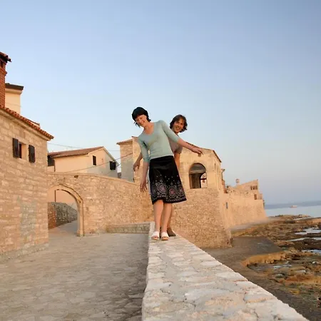 Lägenhet In Novigrad With Balcony, Air Conditioning Novigrad Istria