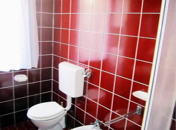 In Novigrad With Balcony, Air Conditioning * Novigrad Istria